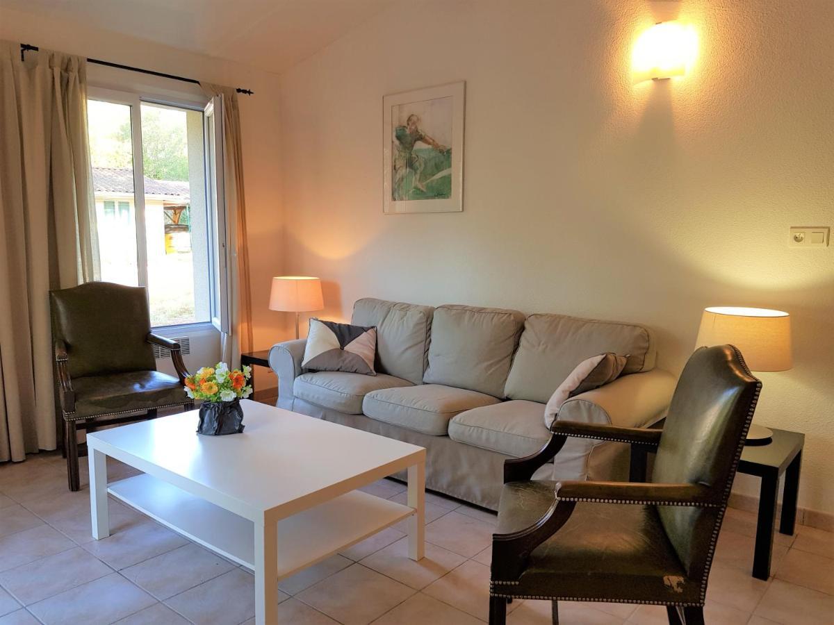 Etang Vallier Resort Brossac Exteriör bild