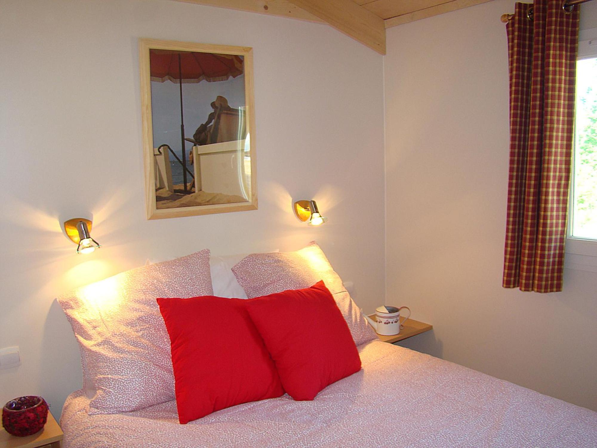 Etang Vallier Resort Brossac Rum bild